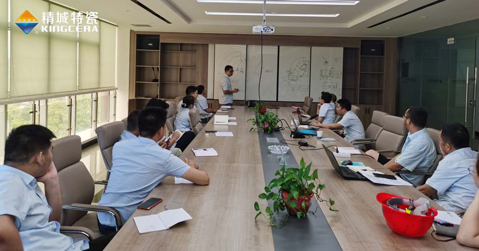 強(qiáng)化專業(yè)技能，提高服務(wù)水平  營(yíng)銷部開展業(yè)務(wù)技能培訓(xùn)